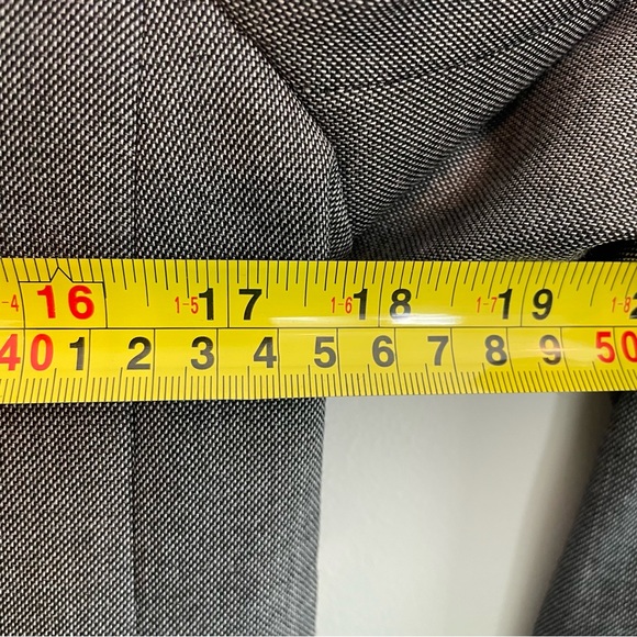 ANN TAYLOR Notched Collar 2 Button Blazer - Gray, Size 2 TALL - Picture 10 of 10
